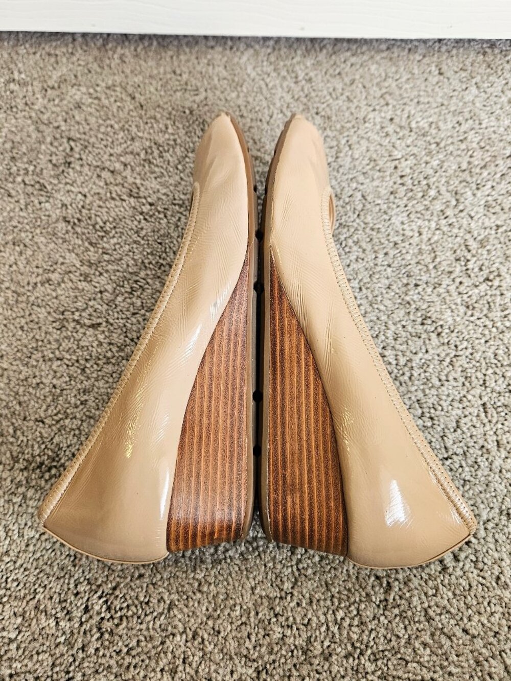 Cole Haan Nike Air Tan Patent Peep Toe Low Wedge Pumps Size 8 - Picture 4 of 9